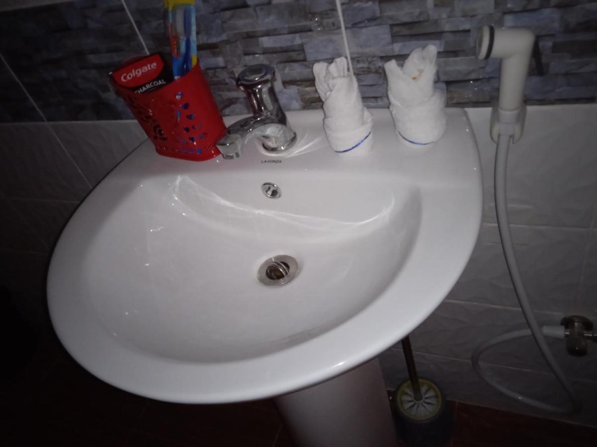Bed and Breakfast Sarah'S Garden Bnb & Spa Clarin  Екстер'єр фото