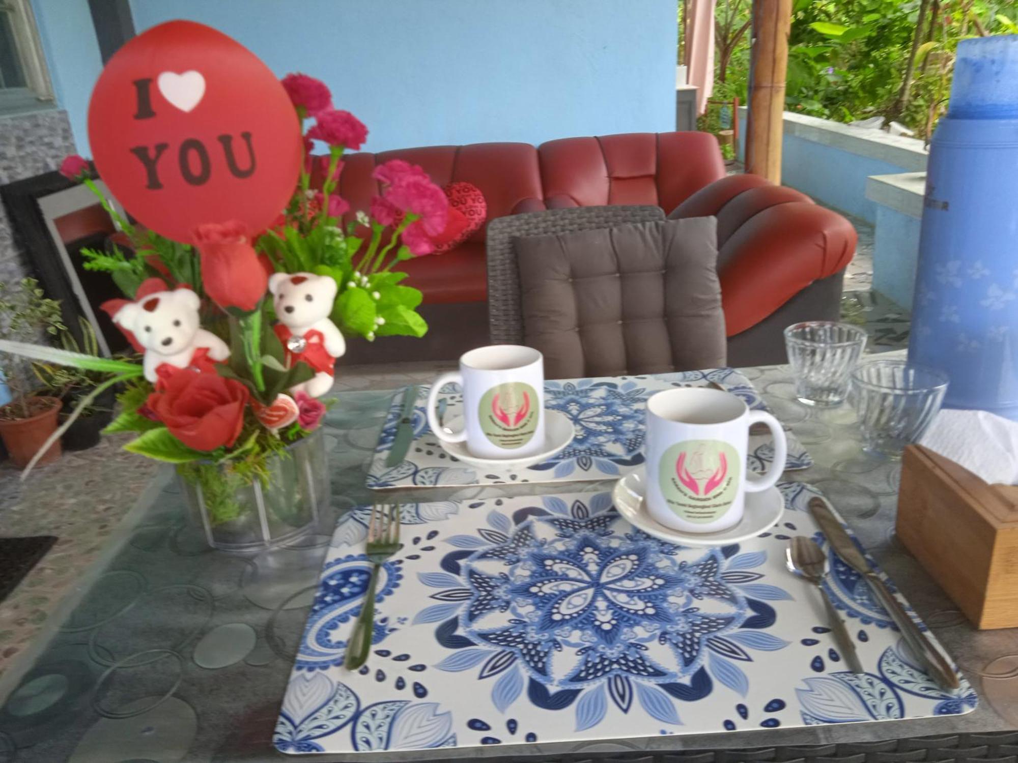 Bed and Breakfast Sarah'S Garden Bnb & Spa Clarin  Екстер'єр фото