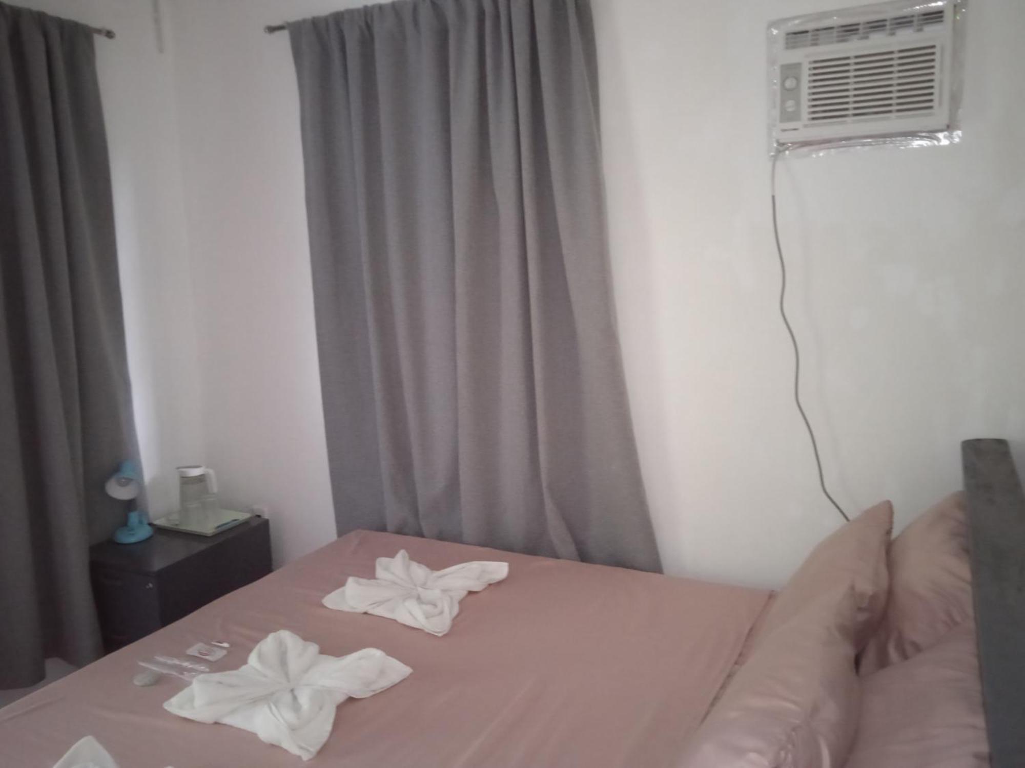 Bed and Breakfast Sarah'S Garden Bnb & Spa Clarin  Екстер'єр фото